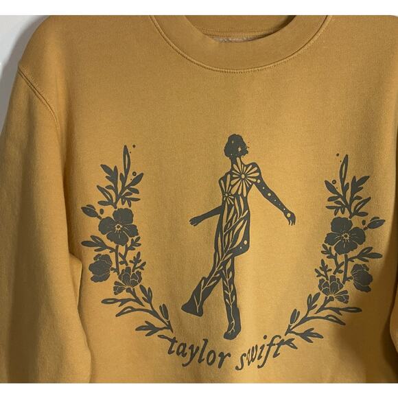 Taylor Swift Folklore The Still on That Tightrope Sweatshirt Gold Sz M - Picture 4 of 7
